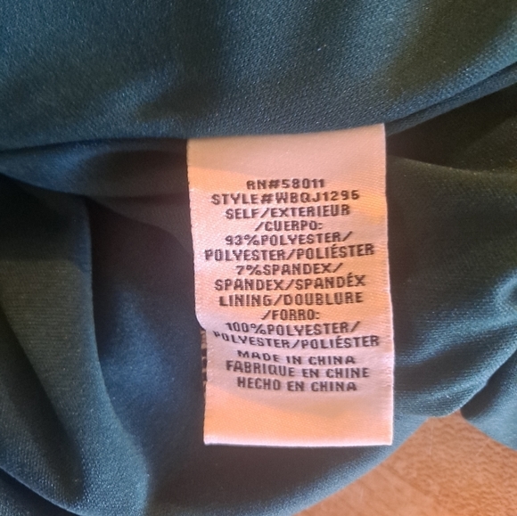 Beauport Beautiful Black Background with Velvet Green Embossed Floral Size 2X - Picture 4 of 4